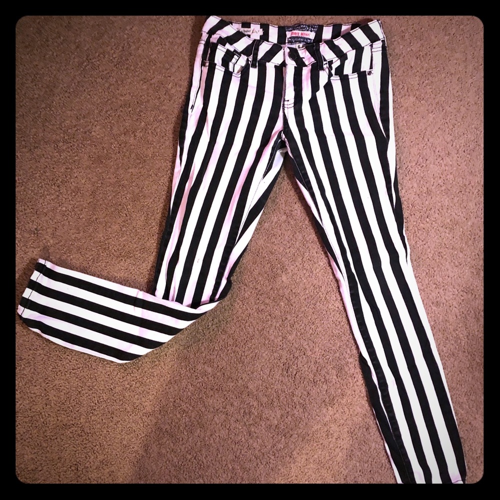 Stripped jeans